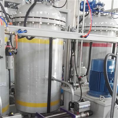 Automatický stroj na nalévání PU pro mezinárodní standardní materiál nádrží Nízkotlaký stroj na výrobu polyuretanové pěny